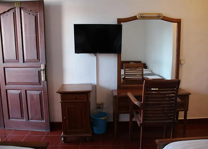 Puri Mango Hotel *